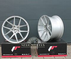 enuine JR30 alloy wheels