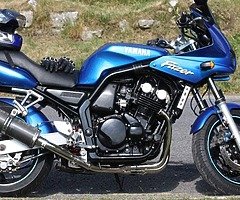 02 Yamaha fzs600 - Image 4/10