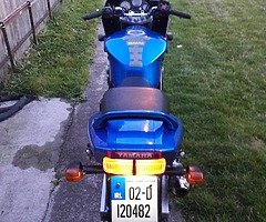 02 Yamaha fzs600 - Image 8/10