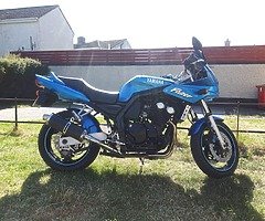 02 Yamaha fzs600 - Image 9/10