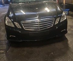 2012 mercedes E220cdi breaking