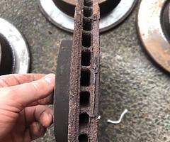 Hyundai Tucson 2l Diesel brake discs