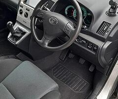 Tayota corolla verso - Image 9/10
