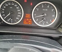 Bmw 523i 05 Automatic - Image 6/7