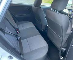 Toyota Auris D4D - Image 8/10