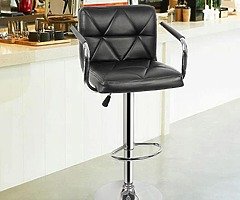 High quality brand new bar stools €70 each National shipping available for extra cost