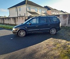 Hyundai Trajet - Image 4/8