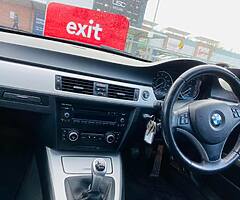 BMW 320d E90 2010 - Image 7/9