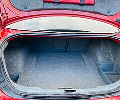 BMW 320d E90 2010 - Image 8/9