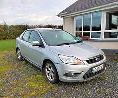 Ford Focus Saloon