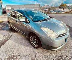 TOYOTA Prius hybrid 2004