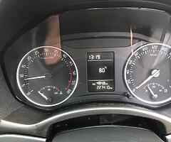 2010 Skoda Octavia 1.6 TDI - Image 4/10