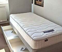 CLEARANCE SALE ON SINGLE DIVAN BED AVAILABLE ! FREE DELIVERY