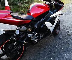 Yamaha r1 1000cc