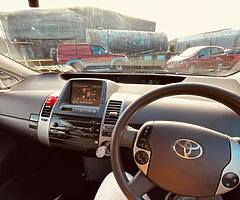 Toyota Prius Hybrid automatic 04