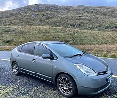 Toyota Prius Hybrid automatic 04 - Image 9/9