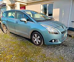 Peugeot 5008 Low Mileage