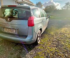 Peugeot 5008 Low Mileage - Image 4/7
