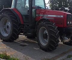 4370
