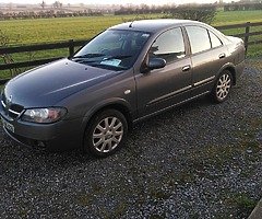 Nissan almera