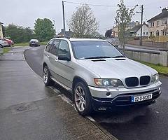BMW X5 crew cab