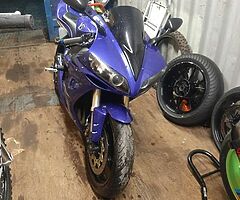 Yamaha r1