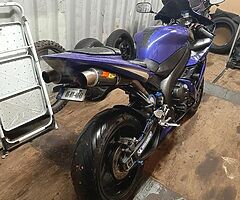 Yamaha r1