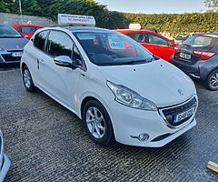 2015 Peugeot 208 1.2 high Spec 2 Year Nct !!`