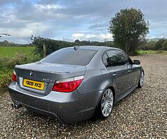 2009 BMW Series 5 - Image 4/10