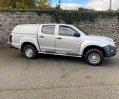 2016 ISUZU D-MAX D/C TWIN TURBO CREW CAB PICK UP. 5 SEATER 2.5 DIESEL MANUAL. 80,000 MILES