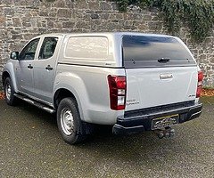 2016 ISUZU D-MAX D/C TWIN TURBO CREW CAB PICK UP. 5 SEATER 2.5 DIESEL MANUAL. 80,000 MILES - Image 4/10