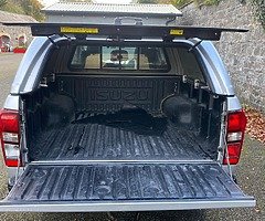 2016 ISUZU D-MAX D/C TWIN TURBO CREW CAB PICK UP. 5 SEATER 2.5 DIESEL MANUAL. 80,000 MILES - Image 6/10