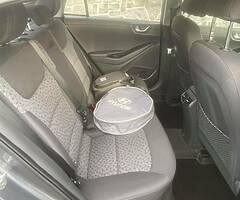 Hyundai Ioniq -Plug in Hybrid - PHEV - Image 6/10