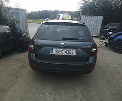 **BREAKING ONLY**2019 SKODA OCTAVIA 1.6L Diesel**BREAKING OLNY** - Image 9/9