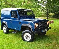LANDROVER DEFENDER 3 SEATER . NEW D.O.E TAXED FOR 10 MONTHS. 113.000 MILES