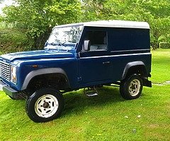 LANDROVER DEFENDER 3 SEATER . NEW D.O.E TAXED FOR 10 MONTHS. 113.000 MILES