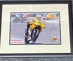 COLIN EDWARDS LIMITED FRAMED "SIGNED" PHOTO Isle of Man TT  Ulster Grand Prix BSB MOTOgp WSB NW200