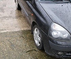 2004 Renault Clio