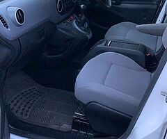 2015 Peugeot Partner