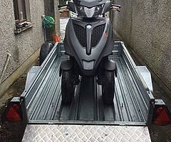 Pisggio MP3 300cc three wheeler and trailer - Image 3/3