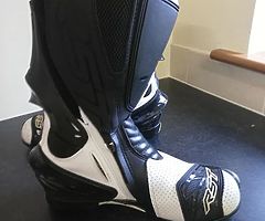 RST motorcycle boots