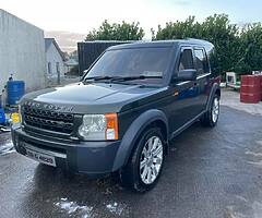Land Rover Discovery Commercial