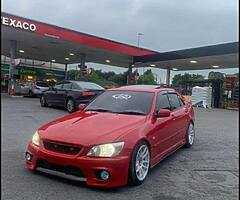 Lexus is200