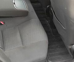 Toyota Avensis 2009 manual, 2.0 diesel D4D - Image 4/9