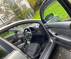 Toyota avensis 1.6 petrol - Image 6/9