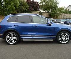2017 Volkswagen Touareg - Image 4/7