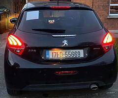 Peugeot 208 - Image 3/7