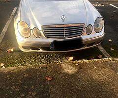 Mercedes Benz E200