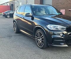 BMW X5 M50D - Image 4/10