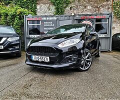 2017 Ford Fiesta - Image 4/10